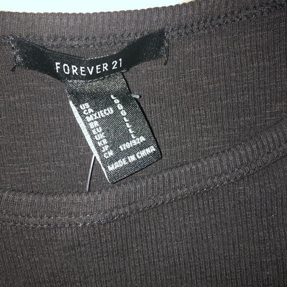 🍁 BUNDLE ONLY - 5/$15 F21 Side Slit Short Sleeve Black Ribbed Dress, Bodycon - Picture 3 of 3